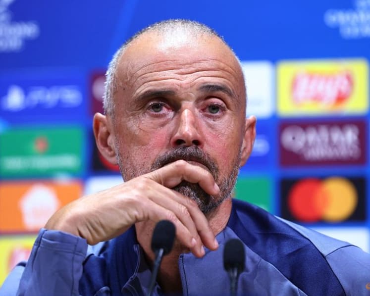 Luis Enrique defends PSG goalkeeper Chevalier ahead of Leverkusen clash