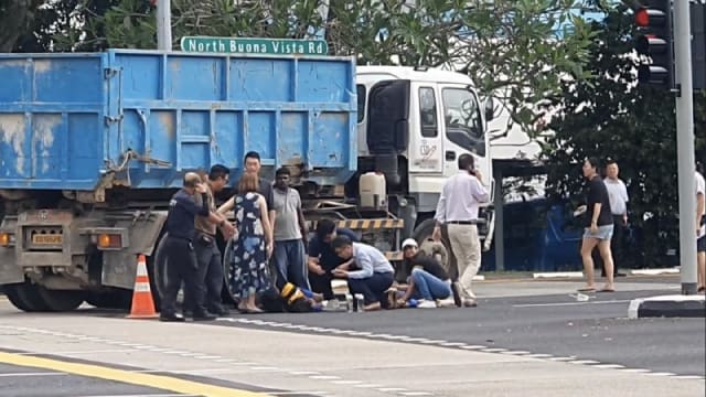 波那维斯达马路发生车祸 两学生倒卧路中获救送院