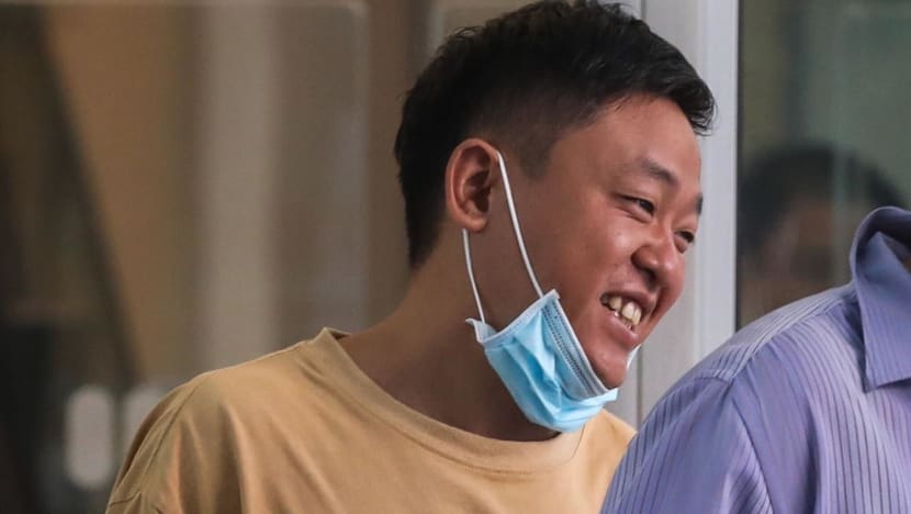 Man working for illegal money changer gets jail for snatching S$30,000 from client at Jurong Point mall