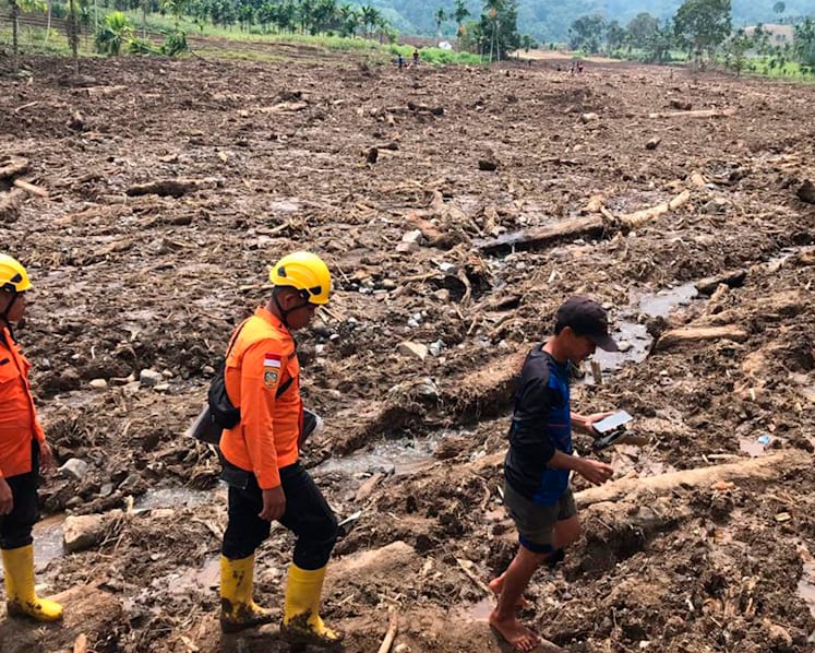 Death toll from Indonesia earthquake rises to 11 