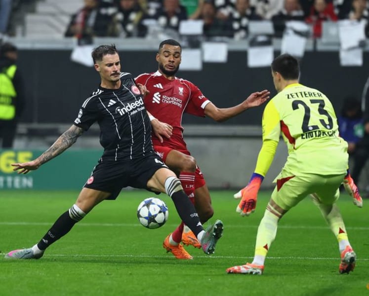Liverpool end poor run with 5-1 thrashing of Frankfurt