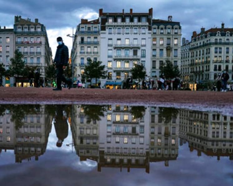 France braces for monthlong lockdown as COVID-19 deaths mount