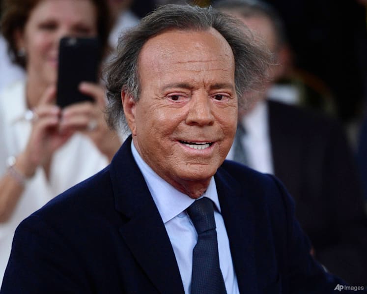 Spanish prosecutors studying allegations of sexual assault by singer Julio Iglesias