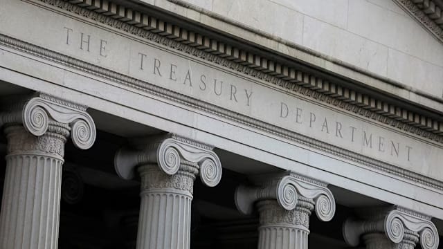 美国把新加坡和韩国等十地 列为汇率操纵观察对象