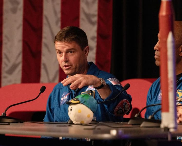 Artemis astronaut describes charring on heat shield during crew's fiery return to Earth
