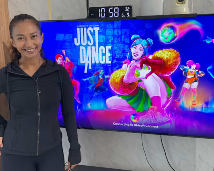 This mum in Singapore played Just Dance for fun and is now in the finals at Olympic Esports Week 2023