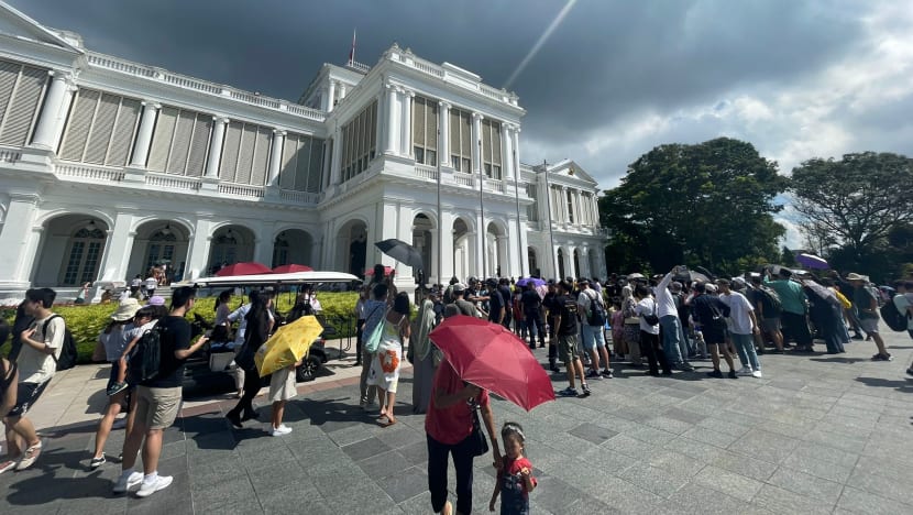 Lebih 20,000 kunjungi Istana sempena Hari Raya & Hari Buruh, jumlah tertinggi pasca pandemik Lebih 20,000 kunjungi Istana sempena Hari Raya & Hari Buruh, jumlah tertinggi pasca pandemik