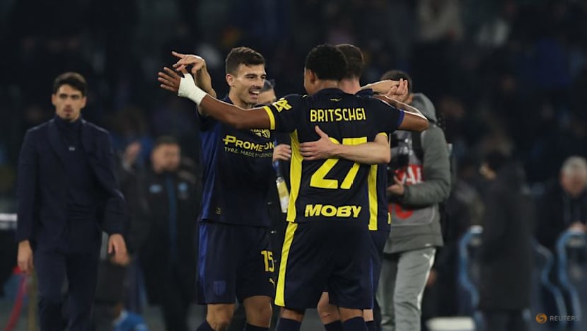 Napoli's title defence hit by scoreless draw with Parma