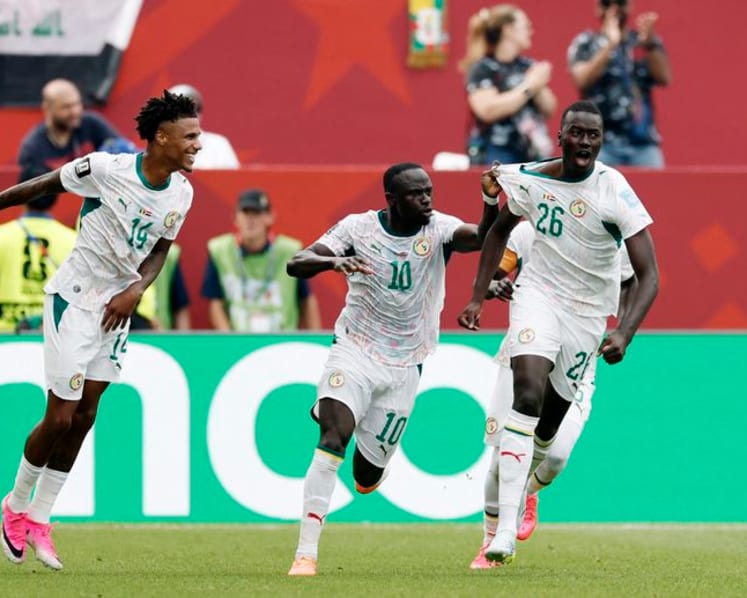 Gueye double helps five-star Senegal keep World Cup hopes alive and send Iraq home
