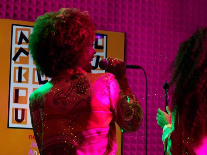 Karaoke, skateboarders and makeovers – for free at the Hermes Carre Club pop-up event Karaoke, skateboarders and makeovers – for free at the Hermes Carre Club pop-up event