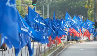 翁哈菲兹宣誓就任柔佛州务大臣 展开第二任期