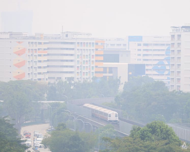 Air quality returns to unhealthy range in central Singapore