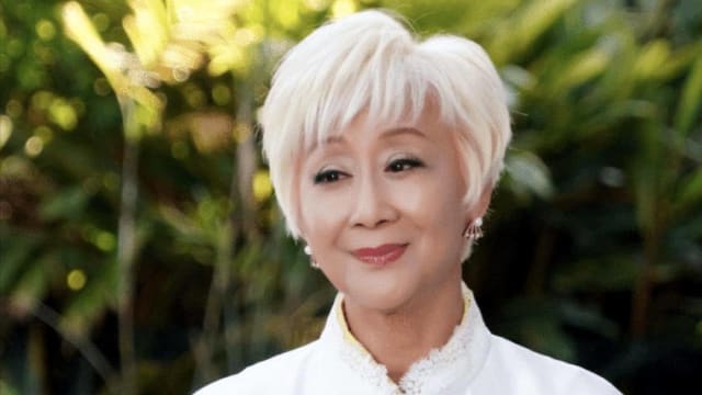 71岁陈曼娜近视手术失败　视网膜脱落影响视力