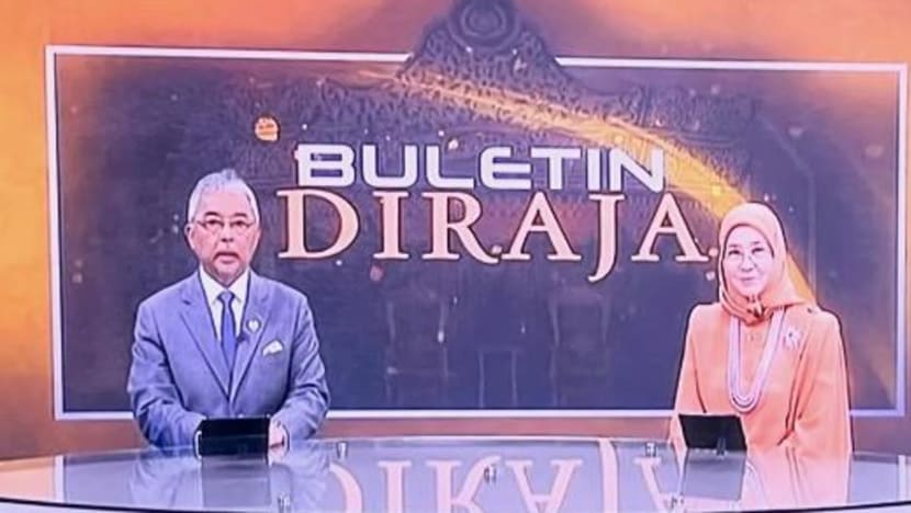 Agong, Permaisuri hiasi siaran Buletin Utama TV3 sebagai pembaca berita Agong, Permaisuri hiasi siaran Buletin Utama TV3 sebagai pembaca berita