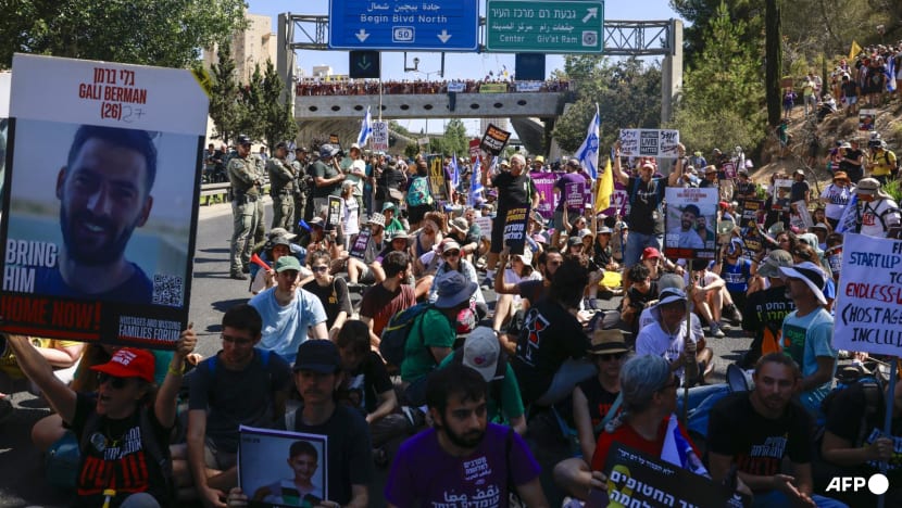 Mass rally in Tel Aviv calls for end to Gaza war, hostage deal