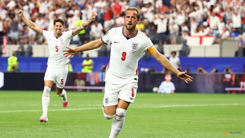 England beat Croatia 4-2 as Kane scores twice