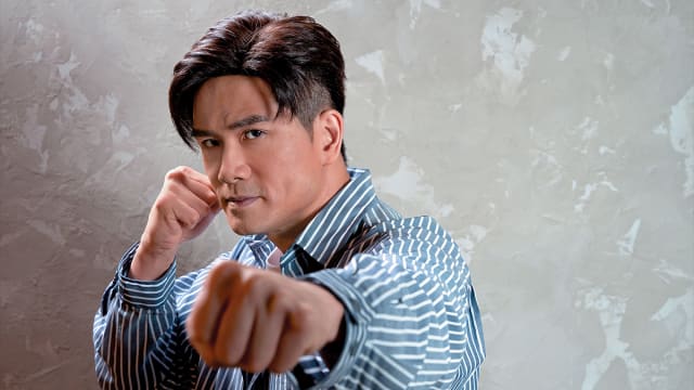 伍允龙　虽然不是英雄