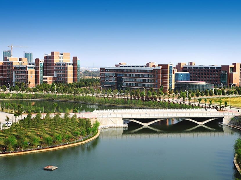 Nanchang Hangkong University has vowed that the professor will be seriously punished.