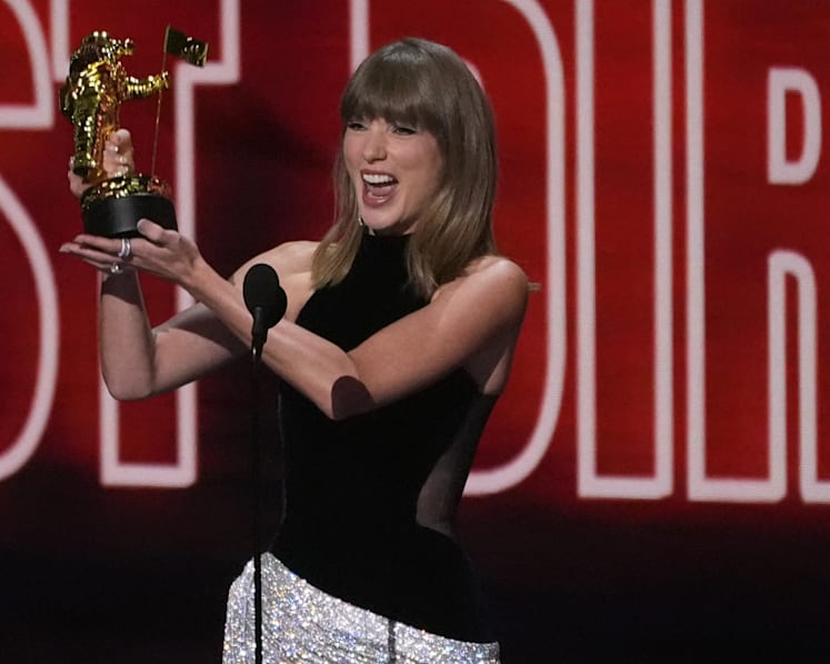 2026 MTV VMAs: Taylor Swift makes VMA history and debuts Patient Zero music video, Lisa wins Best Pop award