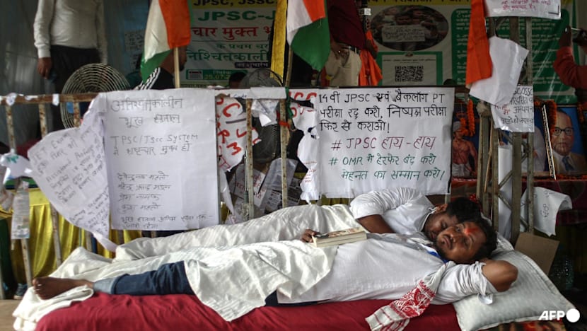 Students in Jharkhand join exam-related protests inspired by New Delhi’s “Cockroach” movement