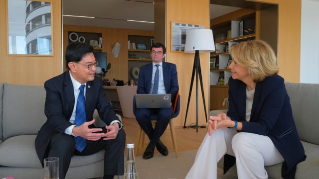 我国和法国将携手应对公共卫生气候变化和老龄化等共同挑战