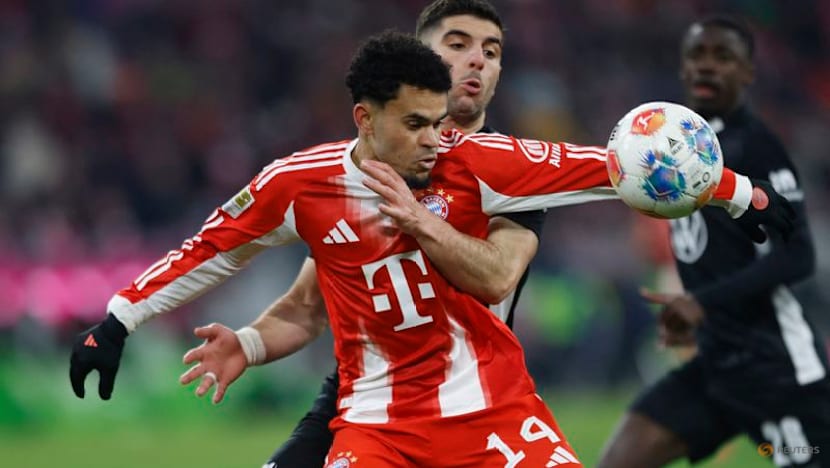 Bayern crush own-goal kings Wolfsburg 8-1 to stretch lead at top