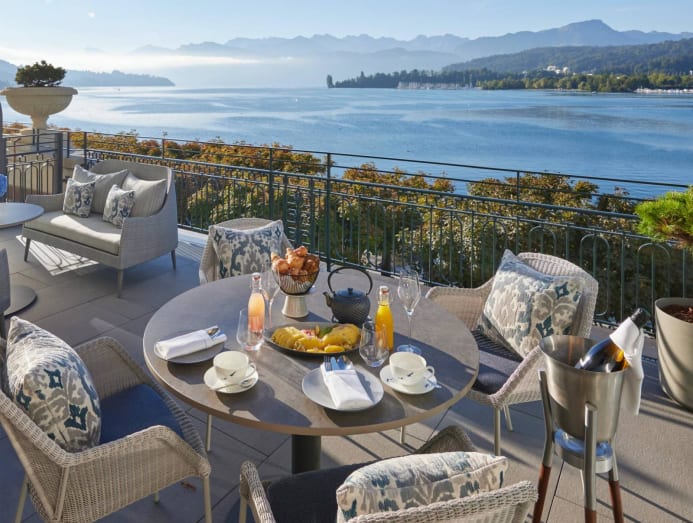 the-art-filled-mandarin-oriental-palace-luzern-is-a-year-round-delight