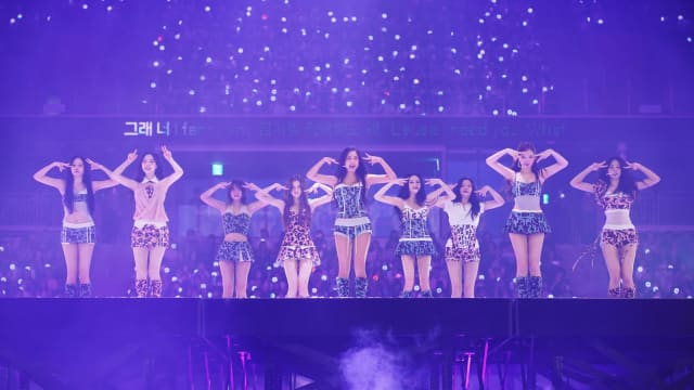 TWICE新巡演10月登陆狮城，售票详情出炉，8月14日准备抢票！