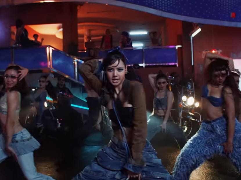Watch: Blackpink&rsquo;s Lisa has a new Rockstar music video, with scenes filmed in Bangkok