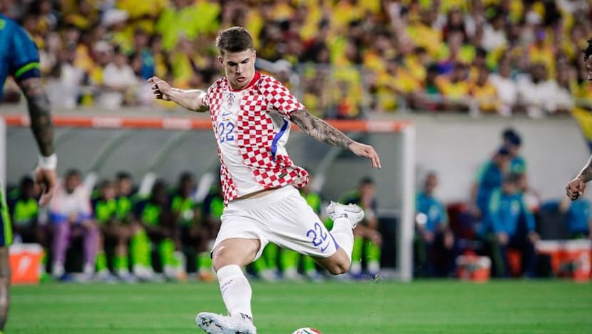 Brighton sign Croatia defender Vuskovic from Spurs