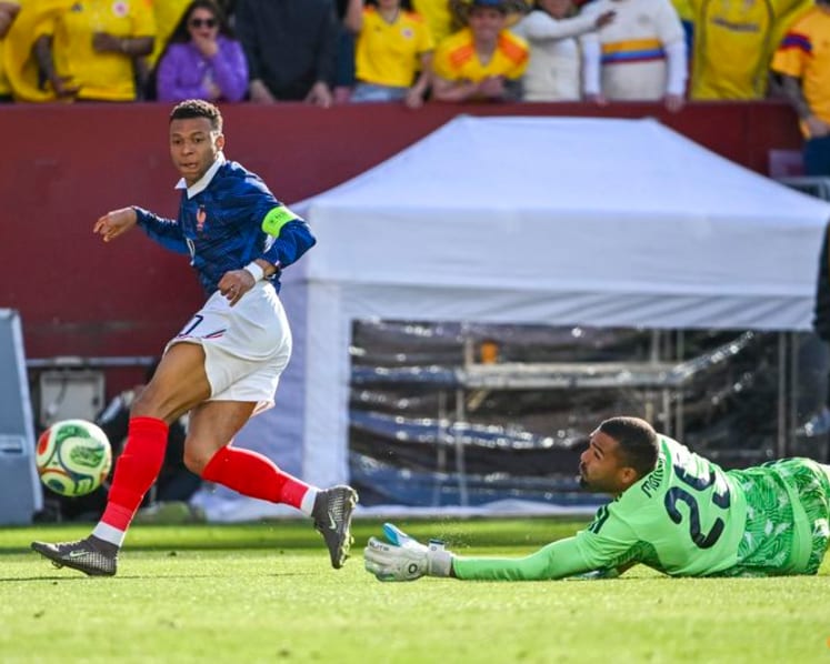 France showcase firepower and squad depth in 3-1 Colombia win