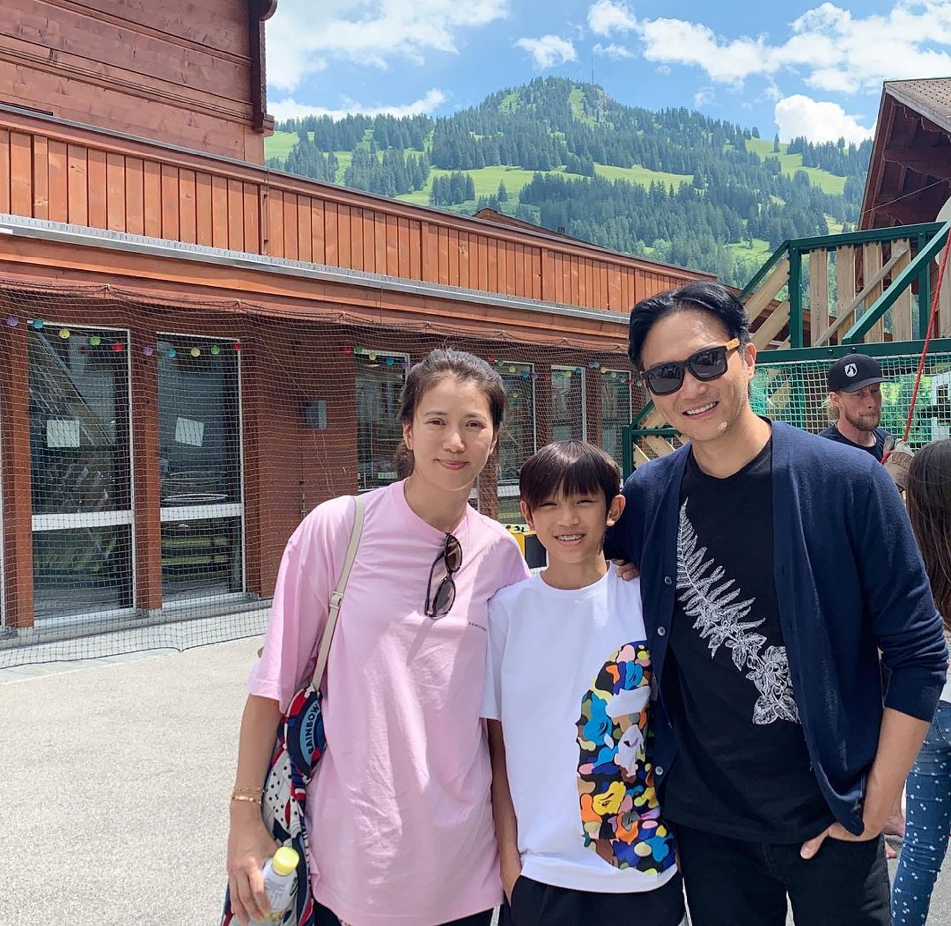 10 Miss Hongkong Pageant Winners And Their Lovely Families - 8days