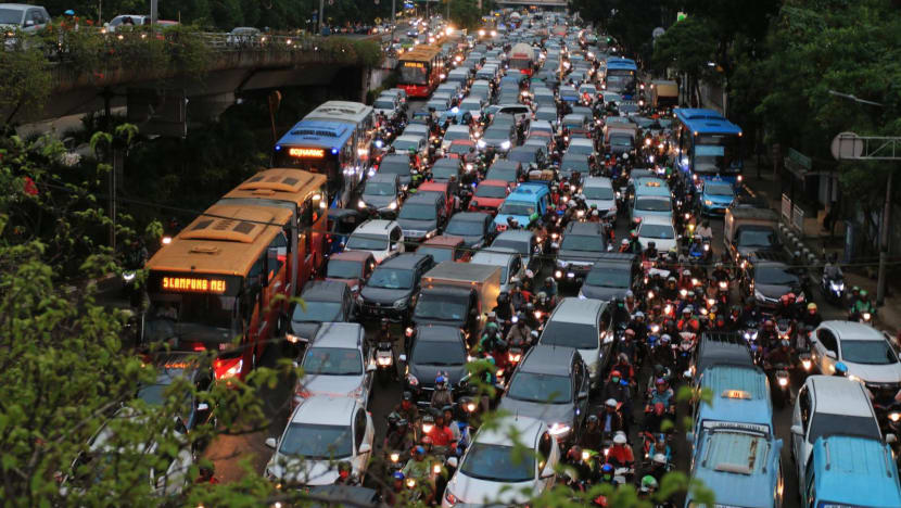 Industri otomotif Indonesia 'meriang', penjualan mobil ambruk, terendah dalam setahun terakhir