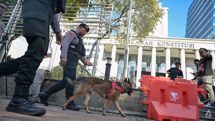 Pakar hukum: Waspada, RUU MK memang ditolak tapi bisa muncul lagi dari jalan lain  
