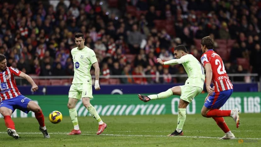 Torres double helps Barca claim late 4-2 comeback win at Atletico Madrid