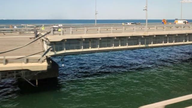 克里米亚大桥穿出爆炸声 疑似和乌克兰无人机袭击事件有关