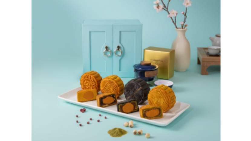 Bread Garden Unveils Sky-Blue Elegance: New Mooncake Collection Shines This Mid-Autumn Festival 2025 Bread Garden Unveils Sky-Blue Elegance: New Mooncake Collection Shines This Mid-Autumn Festival 2025