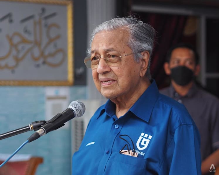 ‘Agenda for a new Malaysia’: Mahathir touts trustworthiness, prosperity in coalition manifesto 