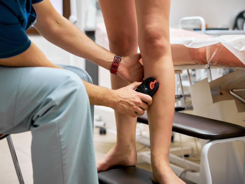 What are your chances of developing deep vein thrombosis like actress Rui En did?