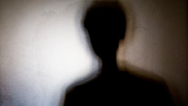 滴蜡、殴打、烧屁股 台男疑遭十人凌虐三天致死