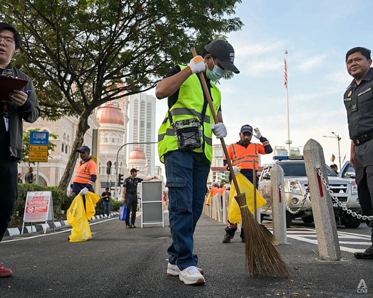 ‘Follow rules’: First Singaporean litterbug convicted under Malaysia's stricter law serves community service in KL 