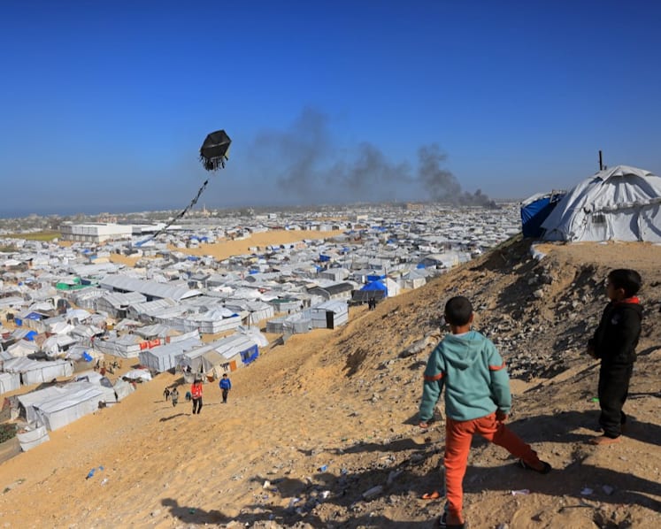 Gaza parents urged to stop kids flying kites after Israel warning to Hamas