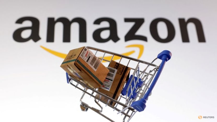 Amazon signs up FedEx for residential deliveries Amazon signs up FedEx for residential deliveries