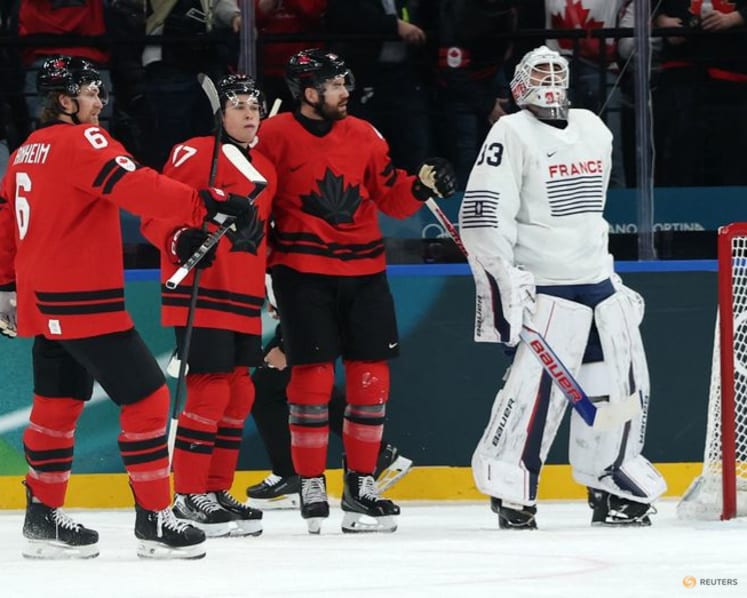 Ice hockey-Canada wallop France to close group stage