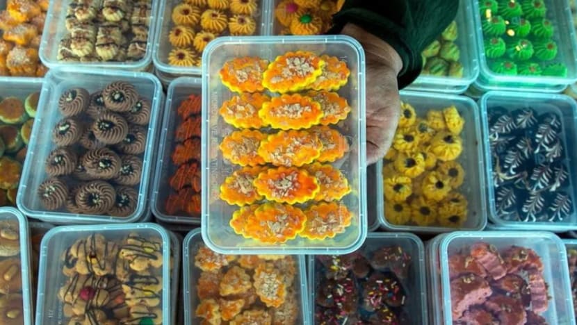 Peniaga jual kuih raya pada harga RM6 untuk ceriakan Aidilfitri golongan kurang berkemampuan 