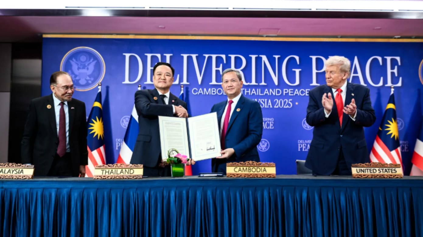 泰国暂停与柬埔寨和平协议 称将向美方说明原因