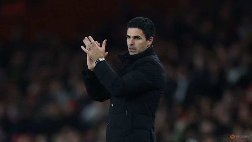 Arsenal visit Burnley with early momentum in Premier League title race