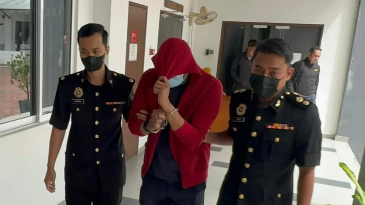 Penolong penguat kuasa Kastam Malaysia didakwa atas 90 tuduhan rasuah