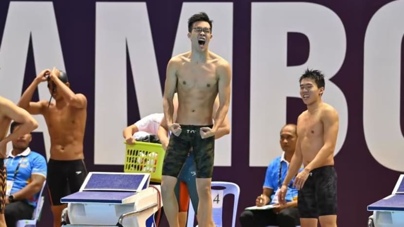 Sukan SEA 2023: Lima lagi pingat emas disumbang perenang SG; Mikkel Lee rampas takhta rakan senegara Teong Tzen Wei dalam 50 meter gaya kupu-kupu 