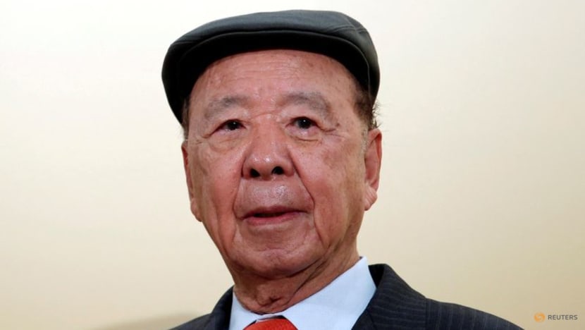 Hong Kong construction titan turned Macao casino boss Lui Che Woo dies aged 95  